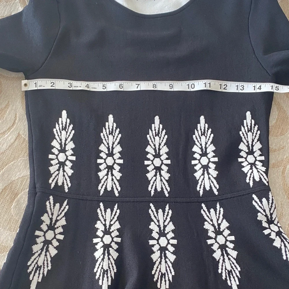 Eliza J Black Fit & Flare Dress 3/4 Sleeve Embellished Waist Knit Small Petite - Picture 4 of 10